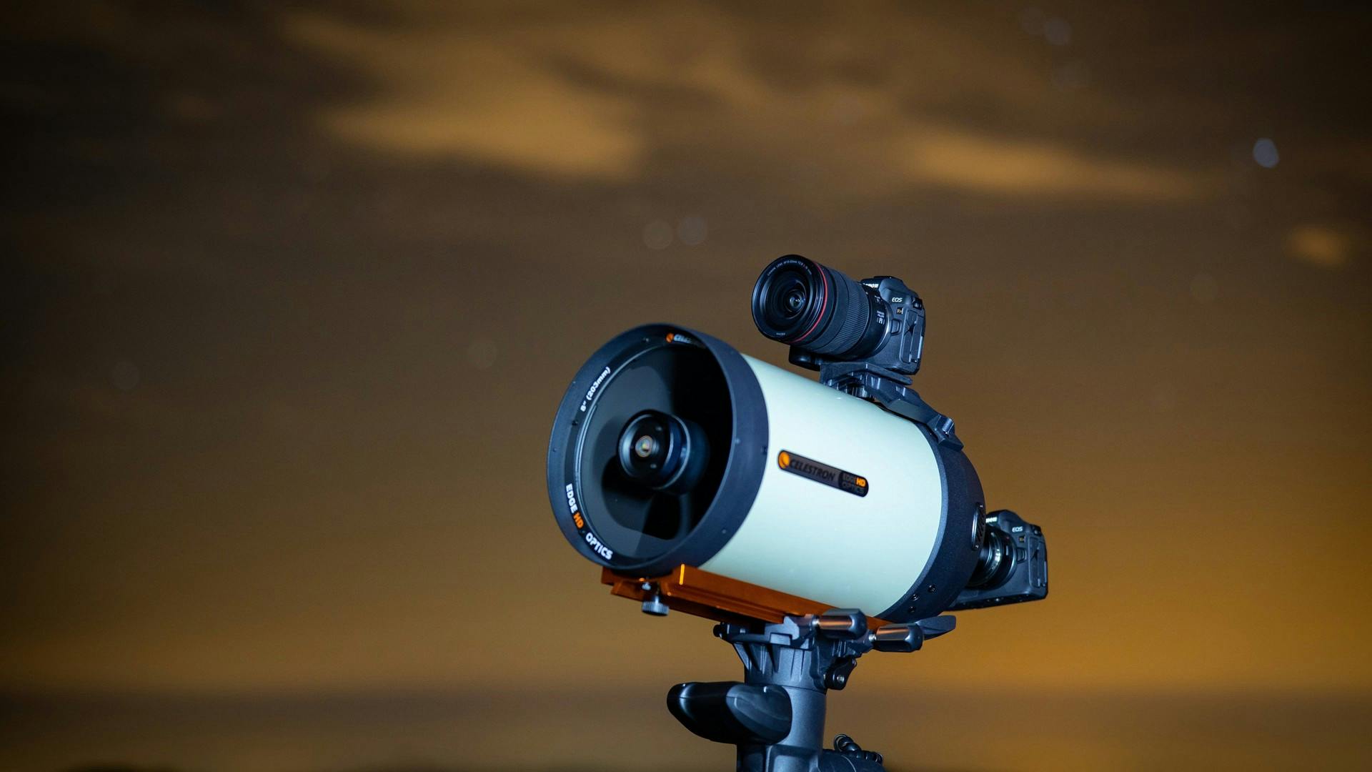 Cover Image for Exploring the Canon EOS Ra: A Stellar Camera for Astrophotographers