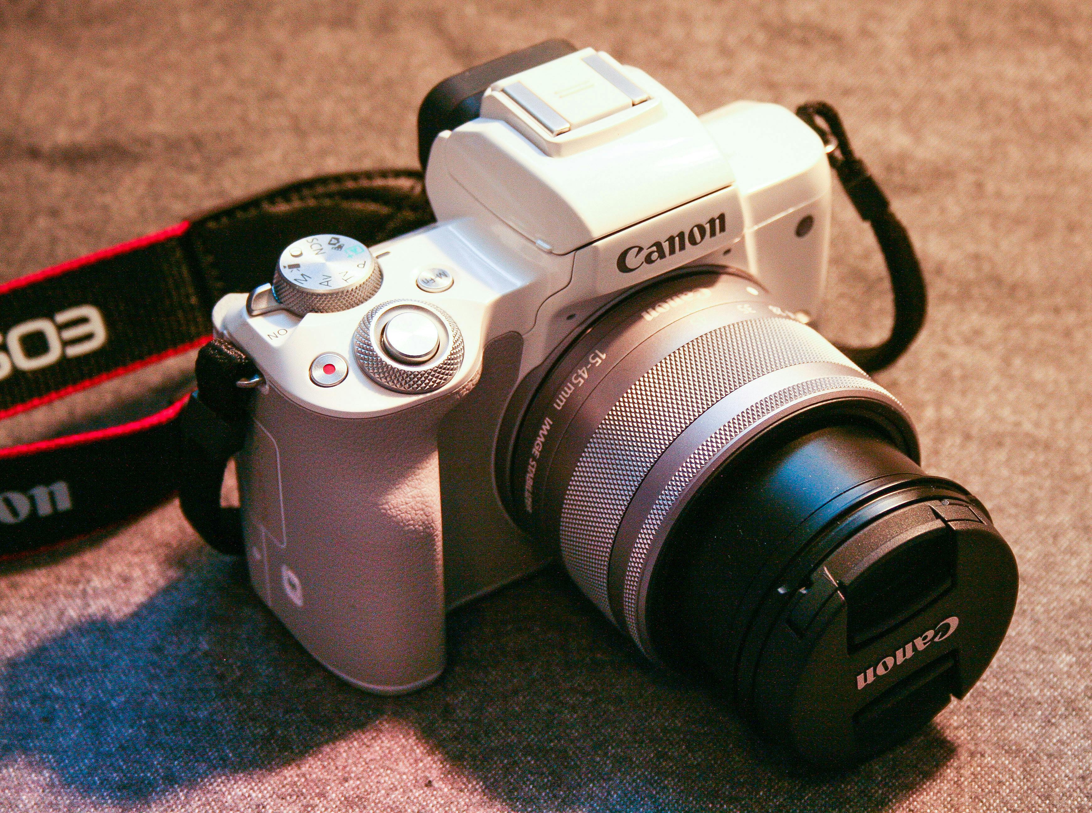 Cover Image for Exploring the Canon EOS M50 Mark II: A Vlogger's Delight